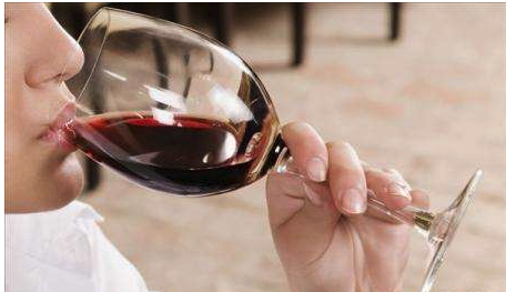 品酒师王宁：一款葡萄酒如何得到最佳的品鉴体验？